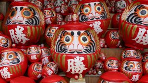 Menjadi Seperti Boneka Daruma